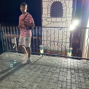 Meet your Posher, Edwin